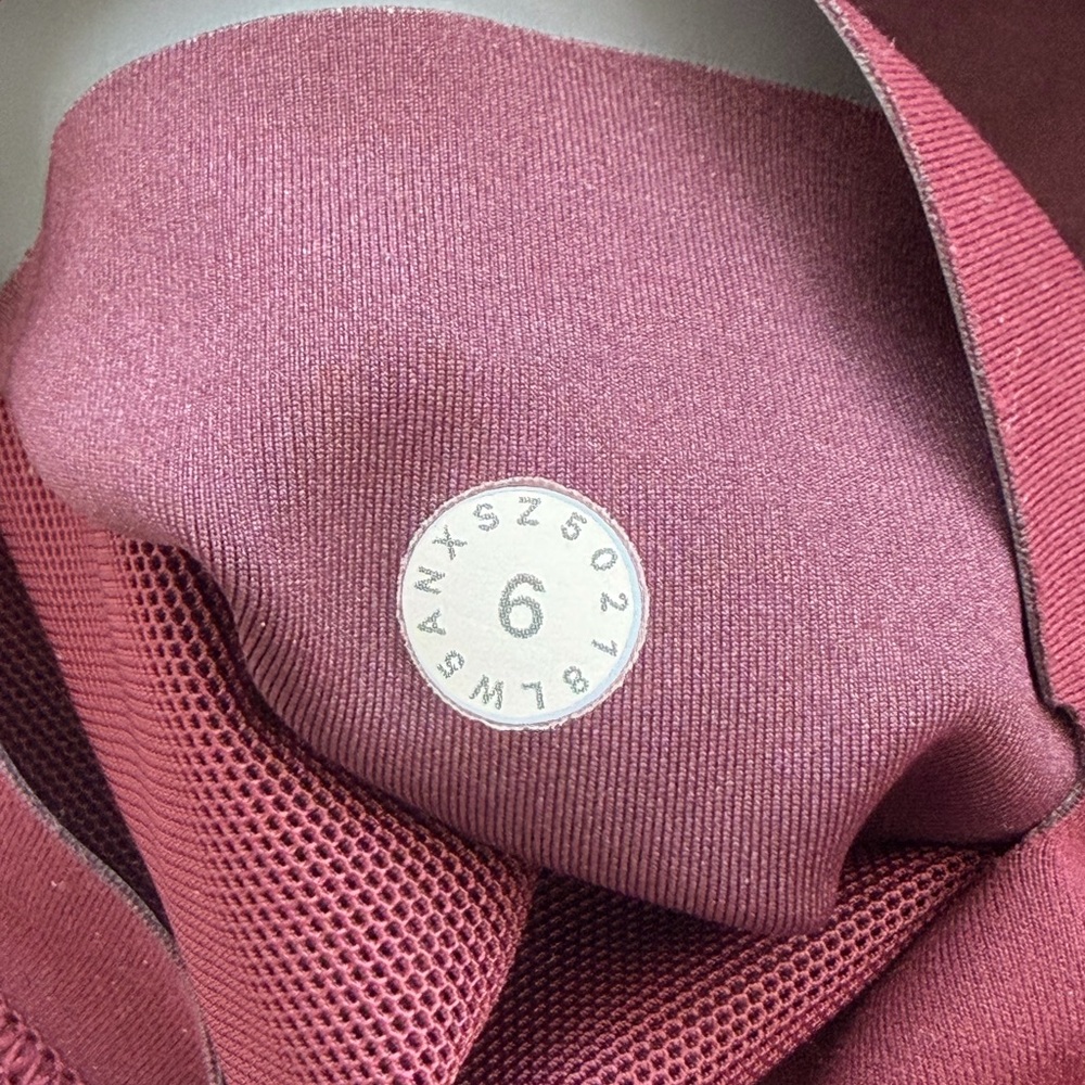 Lululemon In Movement 7/8 Tight Everlux 25" Garnet - Picture 5 of 7